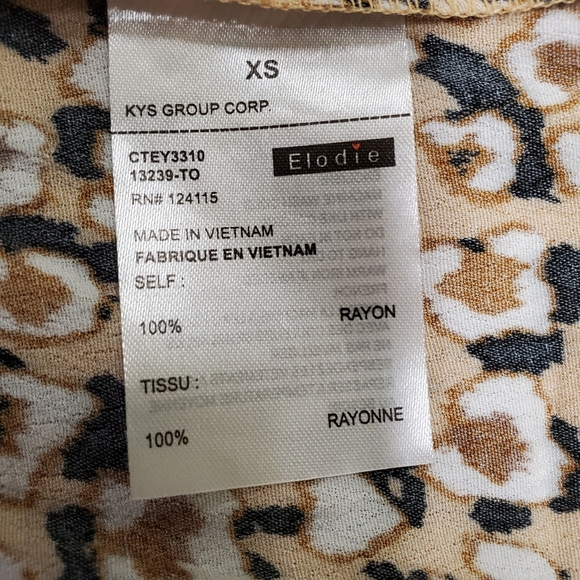 ELODIE Brown Leopard V-neck Pleated Blouse - Picture 5 of 9